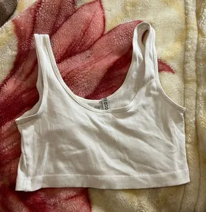 Divided Medium White Ribbed Cropped Tank Top thumbnail 1