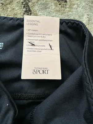 Victoria's Secret High-Waist Active Leggings 🖤 thumbnail 4