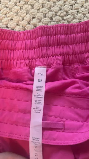 Lululemon Pink Hotty Hot 2.5" Shorts High-Rise thumbnail 3