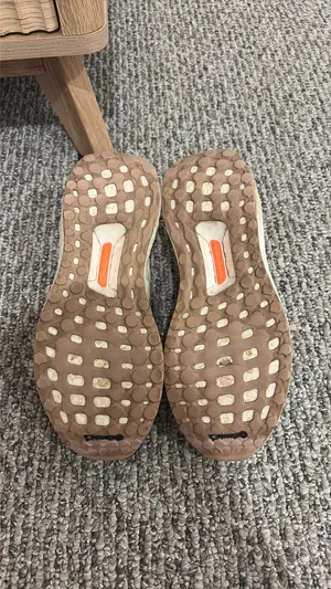 Adidas Ultraboost Shoes thumbnail 3