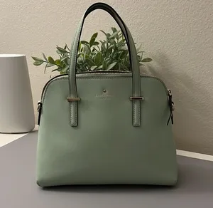 Kate Spade bag. In perfect condition. Only missing strap. thumbnail 1