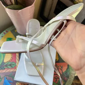 ✨MARC FISHER unicorn white heeled sandals thumbnail 4