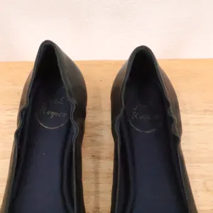 Jack‎ Rogers Cap Toe Ballet Flat Womens Size 9.5 Black Leather Career Minimalist thumbnail 3