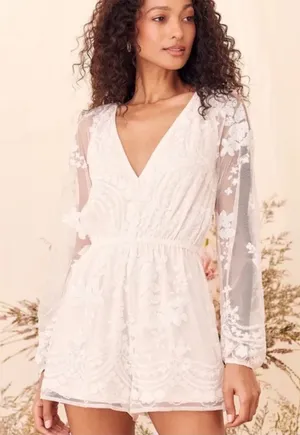 NWT‎ Lulus white lace sequin romper XS thumbnail 1