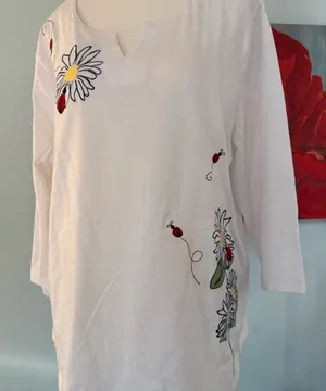 C&K Designs Shirt Size XL flower Ladybug embroidery White Top thumbnail 1