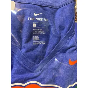 The Florida Gators V-Neck Nike Graphic T-Shirt Size Medium thumbnail 6