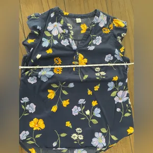 Old Navy Relaxed Split-Neck Top thumbnail 5