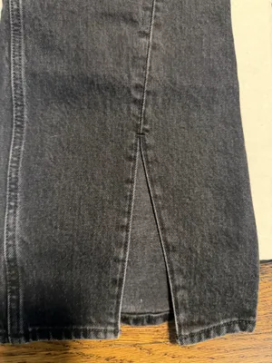 Abercrombie & Fitch Abercrombie and Fitch The 90s Relaxed Jean High Rise Split Hem Black Jeans thumbnail 4