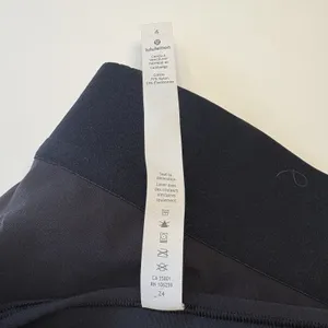 Lululemon Wunder Train Cropped Long‎ Sleeve Shirt Logo Special Edition Size 4 thumbnail 6