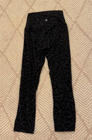 lululemon leggings  thumbnail 2