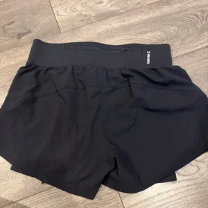 Under Armour Black Shorts Athletic thumbnail 2