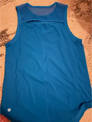 Lululemon tank top thumbnail 2
