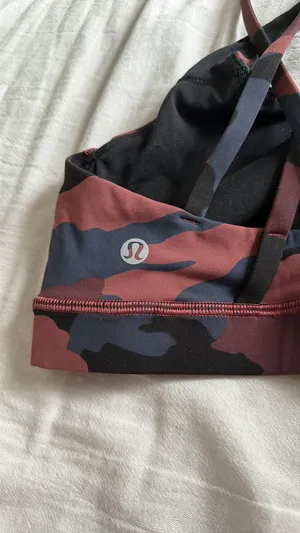 Lululemon Sports Bra thumbnail 3