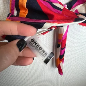 One One Swimwear Geometric Abstract Underwire Bikini Set Pink Orange Small thumbnail 3