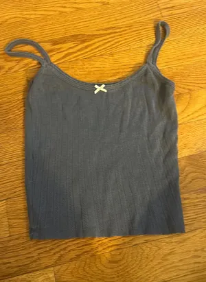 Brandy melville blue cropped tank top with bow thumbnail 1
