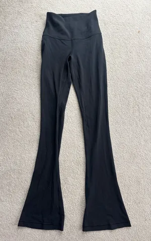 Lululemon Mini Flare Align thumbnail 1