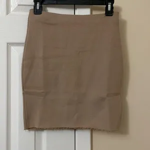 Honeybum Skirt Set thumbnail 3
