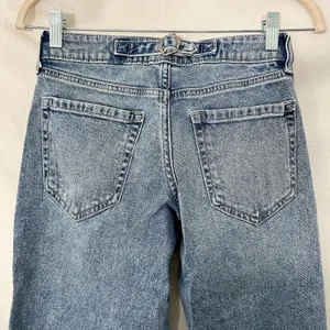 NWT Hollister Andi Adjustable Waist Low-Rise Light Wash Back Buckle Baggy Jeans thumbnail 9
