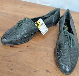 Vintage Deadstock Ladies' Green Woven Leather Lace Up Flats 7 thumbnail 1