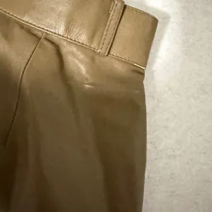 Toffs Vintage Tan Brown 100% Genuine Leather High Waisted Pleated Pants Size 10 thumbnail 4