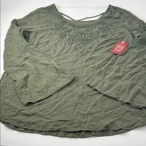 Faded Glory Sage Green Embroidered Blouse thumbnail 9