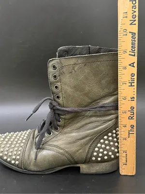 STEVE MADDEN “Tarnney” Dark Olive Green Leather Studded Combat Boots Size 7.5M thumbnail 10