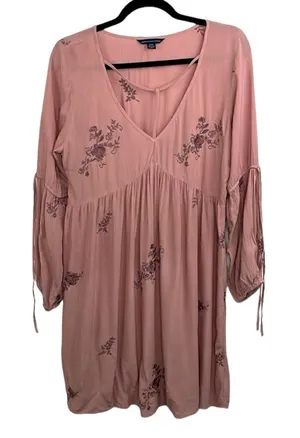 American Eagle Pullover Embroidered Mauve Boho Dress size Medium thumbnail 1