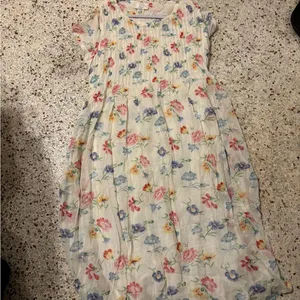 Vintage ordinary Mary dress large thumbnail 6