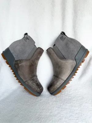 Sorel Evie 2 Chelsea Boots Gray Leather Hidden Wedge Lug Ankle Booties 6.5 thumbnail 6