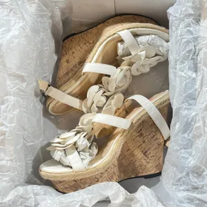 JustFab 826 | NIB White Floral Cork Espadrille Wedge Sandals White Size 9 Wedding Bridal thumbnail 12