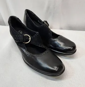 Clarks Black Leather Strappy Mary Jane Heels Women’s 7.5 thumbnail 3