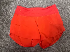 Lululemon 2.5" Shorts thumbnail 1