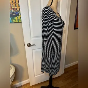 Women’s Old Navy Striped Dress Size M thumbnail 4