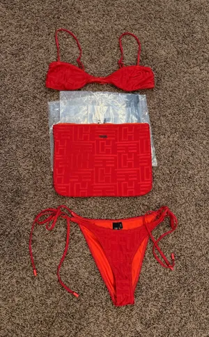 Triangl Bikini thumbnail 1