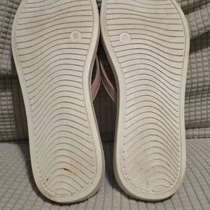 Steve Madden‎ Tan and Pink Flip Flops thumbnail 4