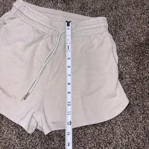 H& M shorts Small thumbnail 5