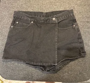 Levi Denim Skort Black thumbnail 1