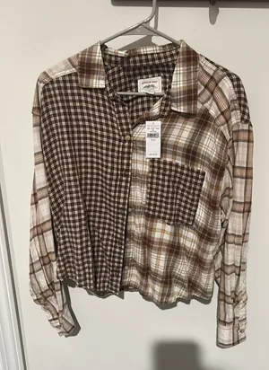 American Eagle Cropped Flannel thumbnail 1
