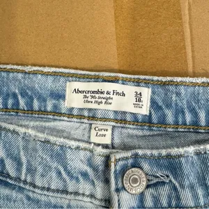 Abercrombie & Fitch Short Ultra High Rise 90s Straight‎ Jean Light Wash Curve thumbnail 10