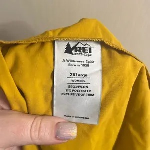 ✨REI Coop Sahara Amphib Yellow Sz 2XL Shorts✨ thumbnail 5