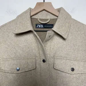 Zara Women Shacket Small Beige Oversized Snap Button‎ Front Cozy Winter thumbnail 4