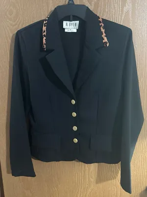 A Byer Vintage Blazer Black With Leopard Print Collar Gold Buttons Size Medium thumbnail 7