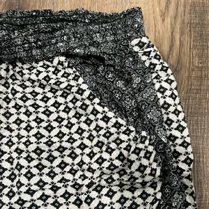 American Eagle White Black Soft Pants Joggers thumbnail 7