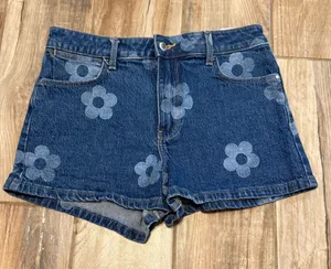 Wrangler Mid Rise Vintage Flower Shorts thumbnail 1