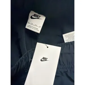 Nike Womens Sportswear Essential High Rise Cargo‎ Shorts Black DM6247-010 XS thumbnail 3