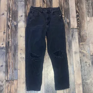 American Eagle Outfitters Distressed Straight Leg Jeans thumbnail 2