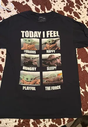 Star Wars T-Shirt Yoda The Mandalorian Baby thumbnail 1