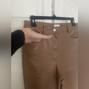 Aritzia Wilfred Melina Pant Camel Tan Vegan Leather Pants Size 8 Straight Leg thumbnail 10