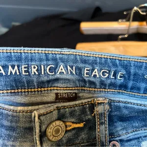 American Eagle Women's Sz 00 Regular Super Hi-Rise Flare Jean Distressed Raw Hem thumbnail 9