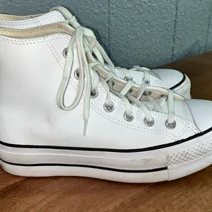 Converse Chuck Taylor All Star leather high tops. White size women’s 6.5 thumbnail 5